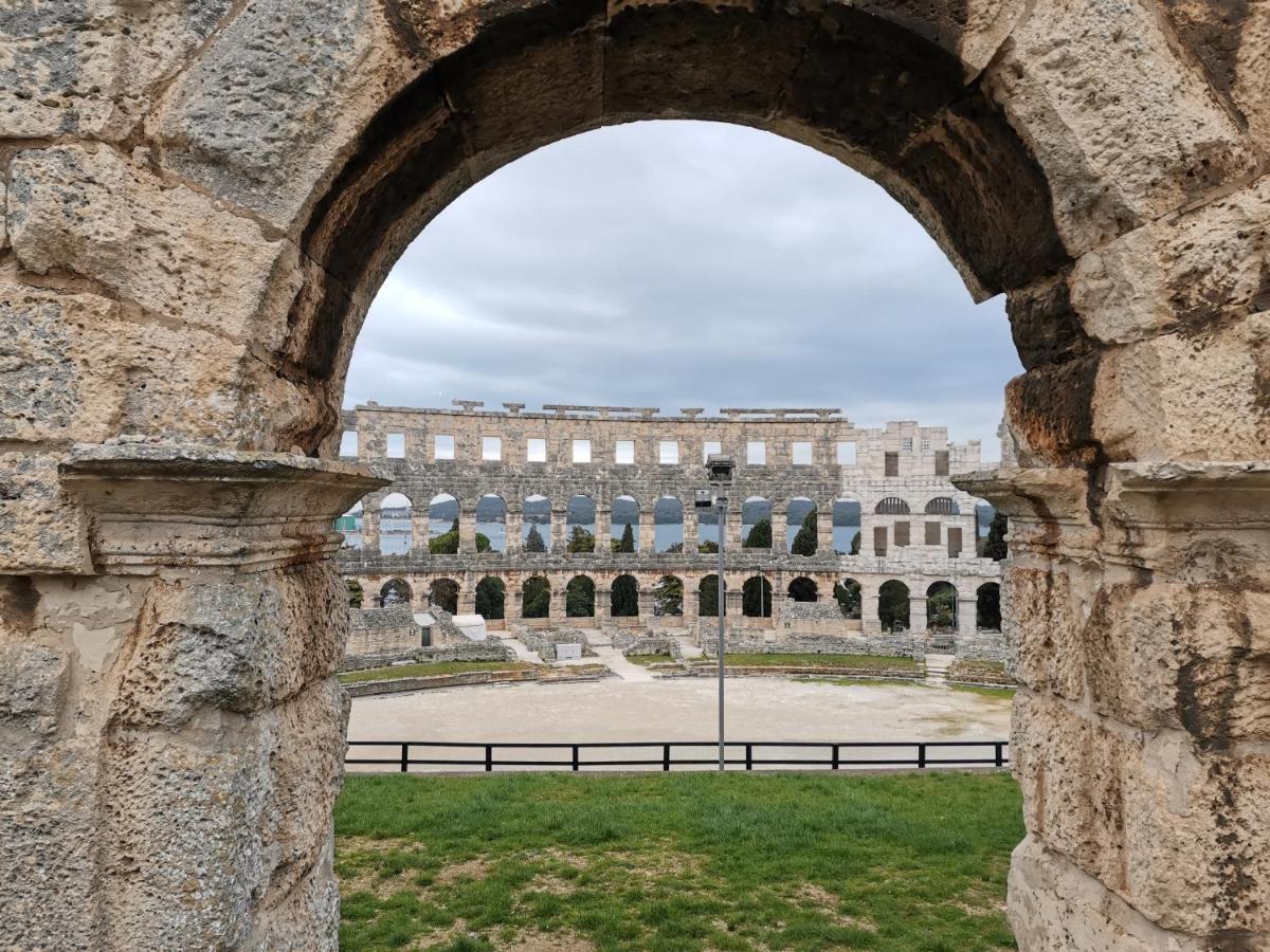 Apartment Andreas - Amphitheater - Pula Exterior photo